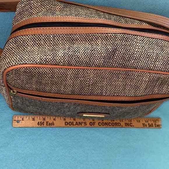 SAKS FIFTH AVENUE Travel bag and toiletry case tweedy texture lined inside both - Picture 11 of 13